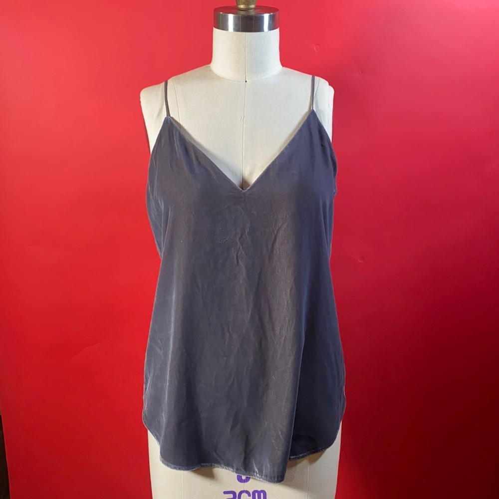 Deep V Charcoal Tank